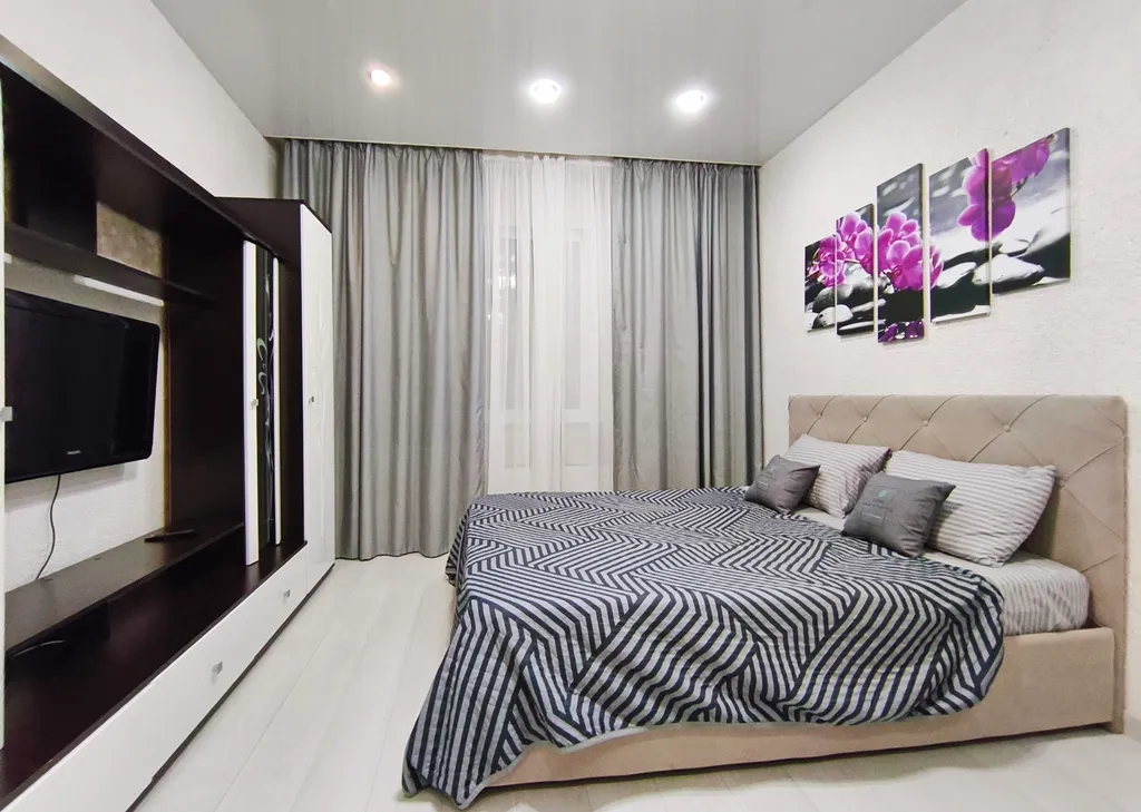 Уютная квартира-студия — аренда посуточно в Сургут