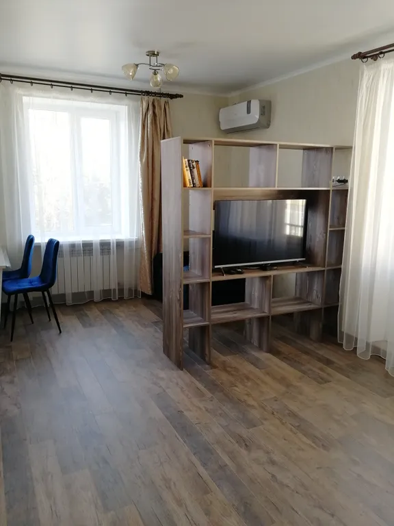 Квартира с видом на гору Железную напротив входа в парк