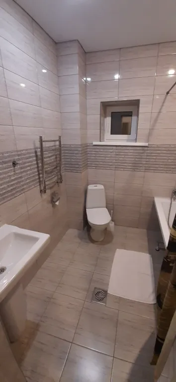 Дом в деревне с баней