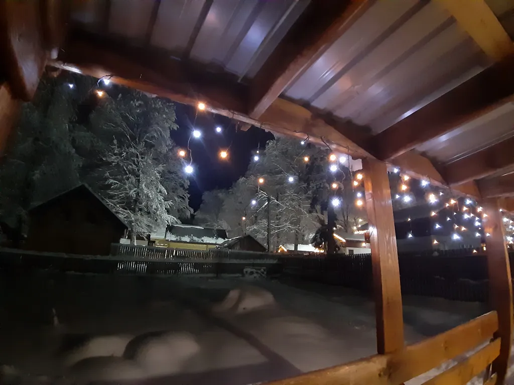 Коттедж Двухкомнатный домик с верандой — Архыз