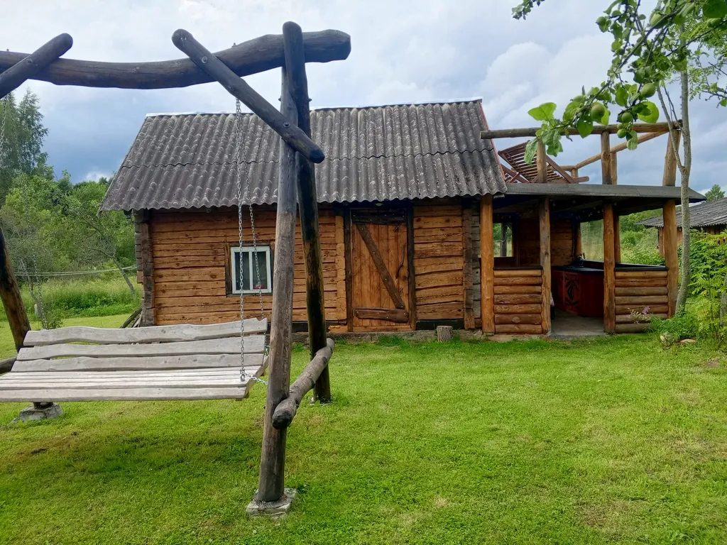 Хуторок у озера