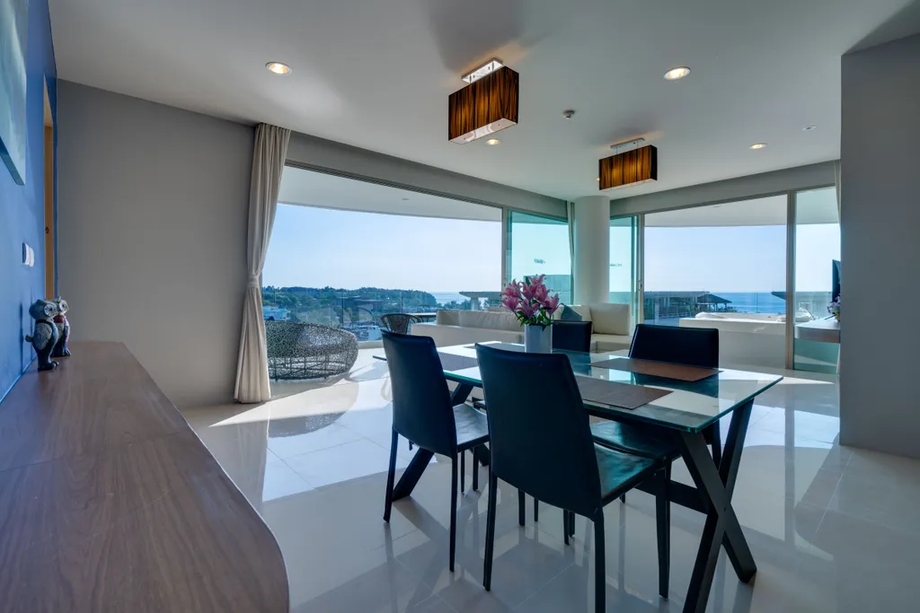 Просторный апартамент с двумя спальнями от Continent