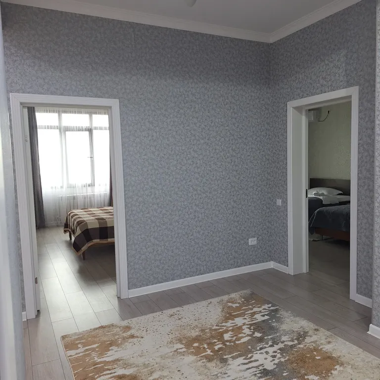 Апартаменты в центре с видом на город и горы