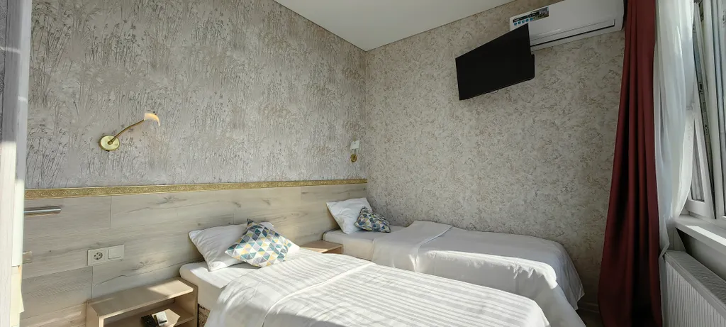 Квартира Квартира Две комнаты с балконами, отопление, кухня, стиралка, беседка, парковка — Судак