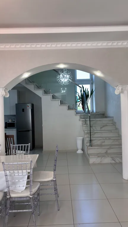 4-комнатный Дом