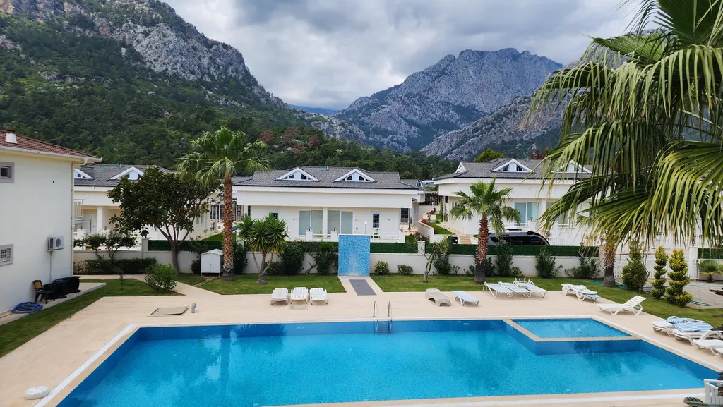 Двухкомнатные апартаменты в Гейнюке