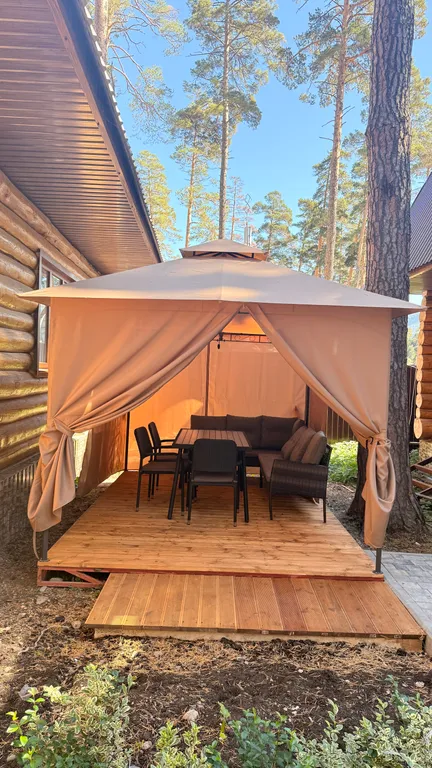 Уютный двухэтажный коттедж