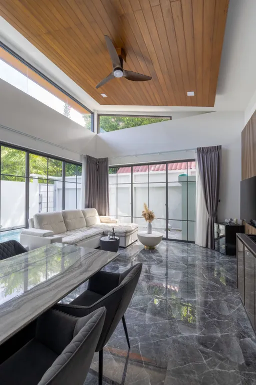 Вилла с частным бассейном в районе Най-харн