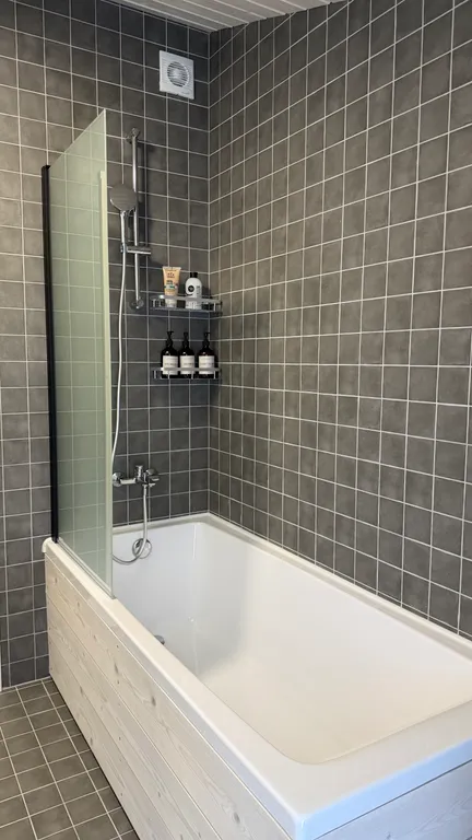 Большой новый дом с сауной и камином в элитном поселке