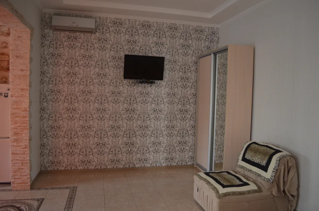 Коттедж Коттедж Апартаменты с двориком — Евпатория