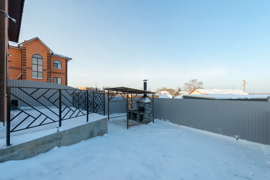 Семейный дом с тремя спальнями, мангалом и баней