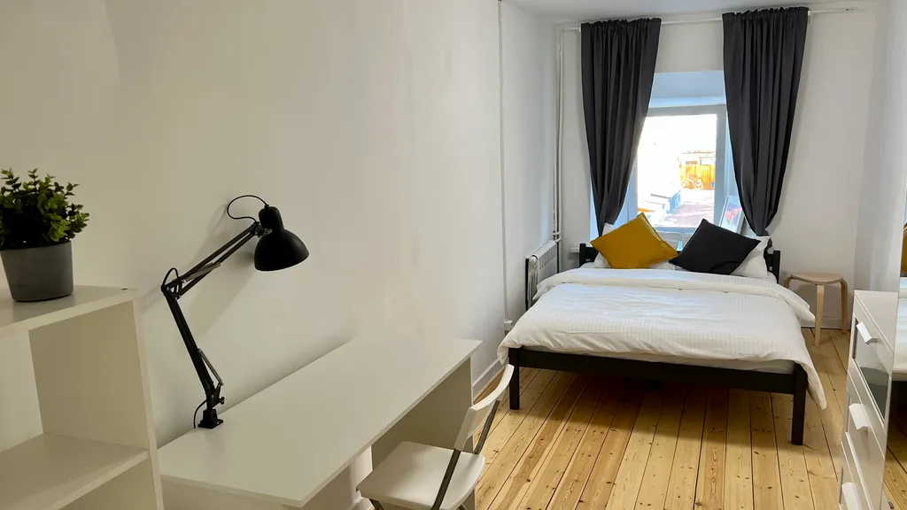 Квартира Уютная и светлая комната у Московского Кремля — аренда посуточно в Москва