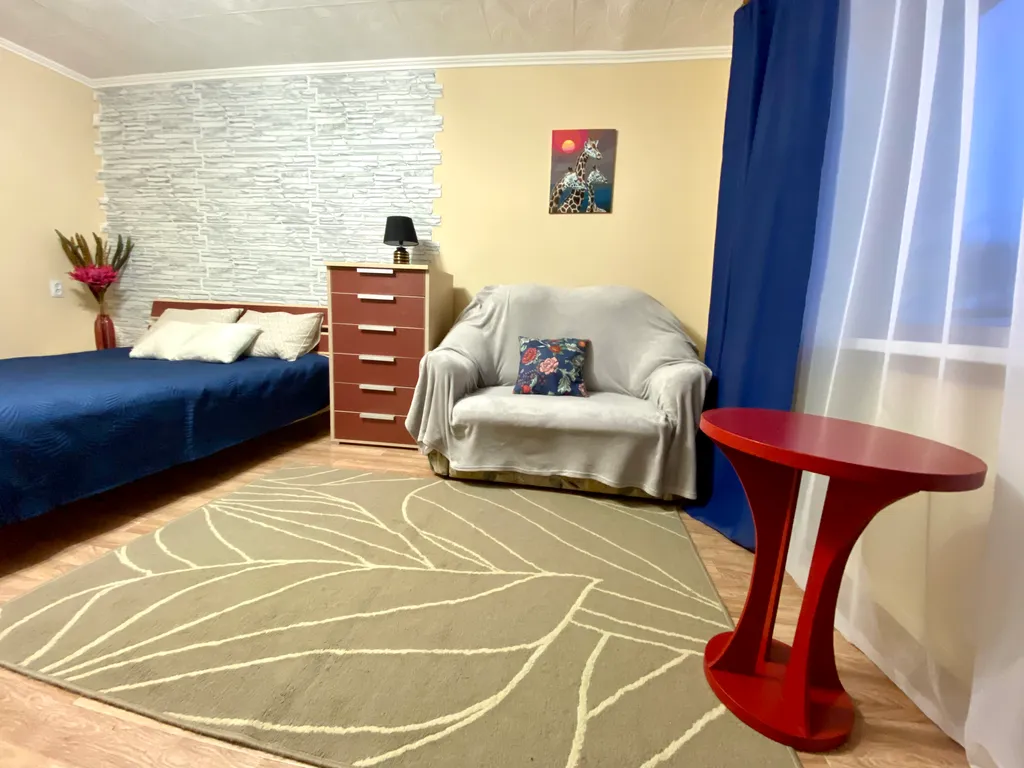 Уютная 1-комнатная квартира с удобным расположением в районе площади Южной