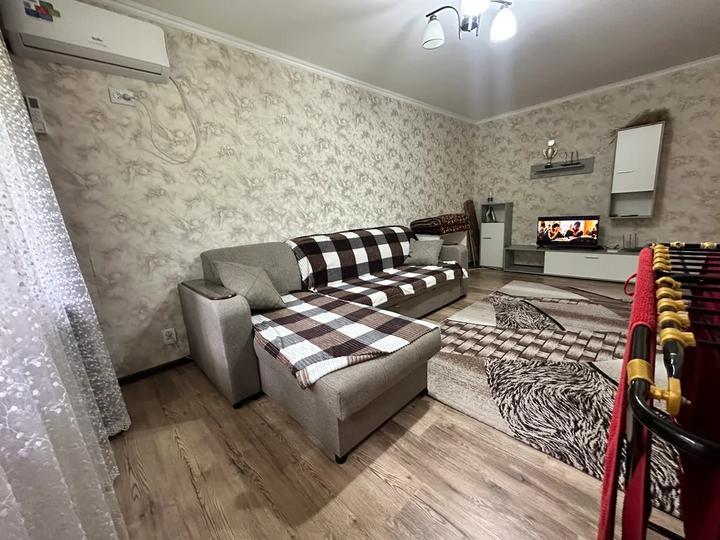 Чистая 2-комнатная в спальном районе с отличным ремонтом