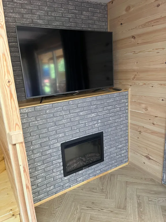 Коттедж с видом на озеро и горы