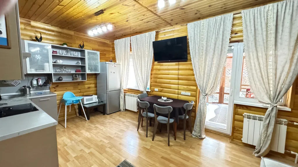 Уютный таунхаус на Банном рядом с озером и ГЛЦ с сауной