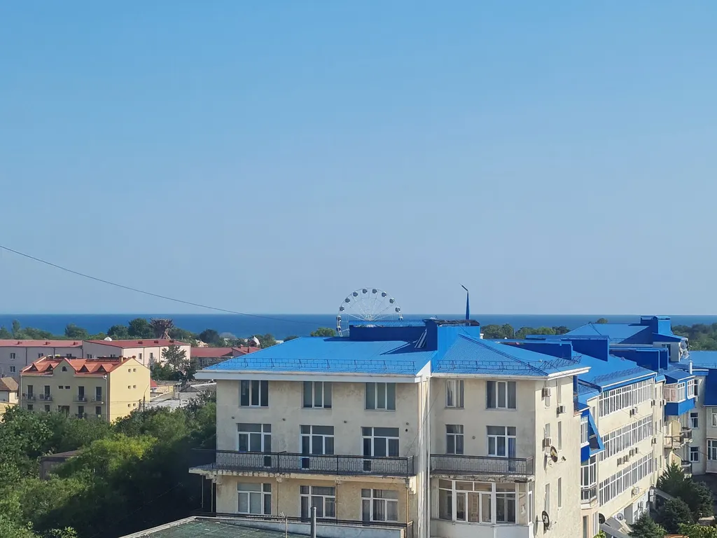 Уютная квартира в центре с видом на море