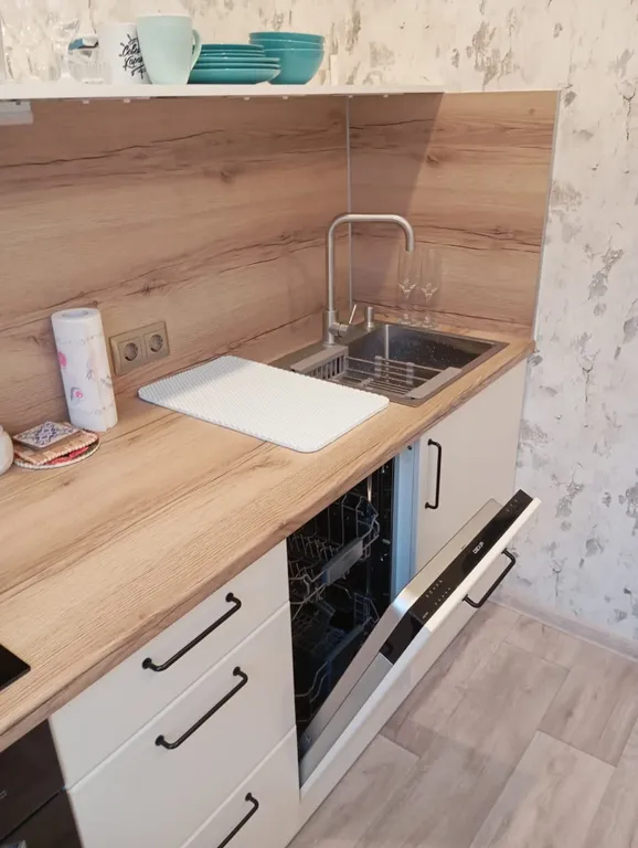 Уютная квартира около ГК Большой Вудъявр