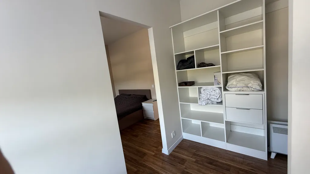 Квартира с панорамным окном в ЖК Оазис во Владивостоке с парковкой