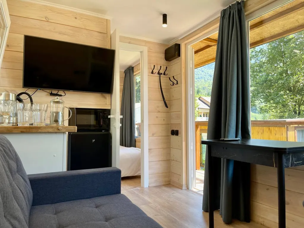 Квартира Апартаменты Wood Garden N4 с видом на сад — аренда посуточно в Веселое