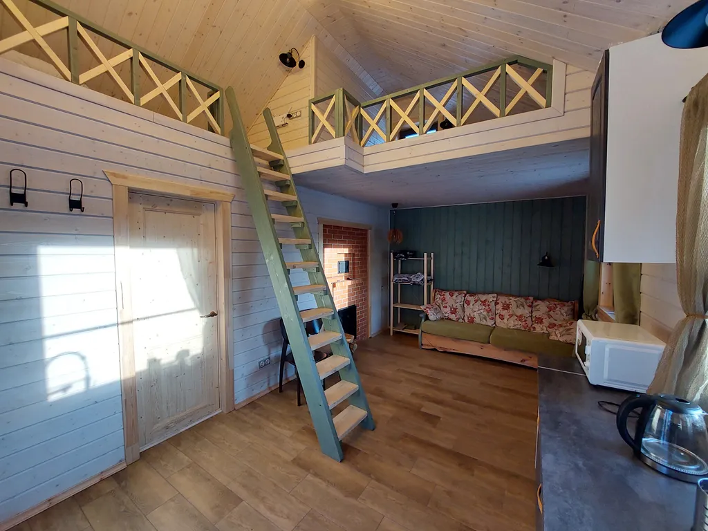 Уютный дом с прекрасным видом на лес и озеро