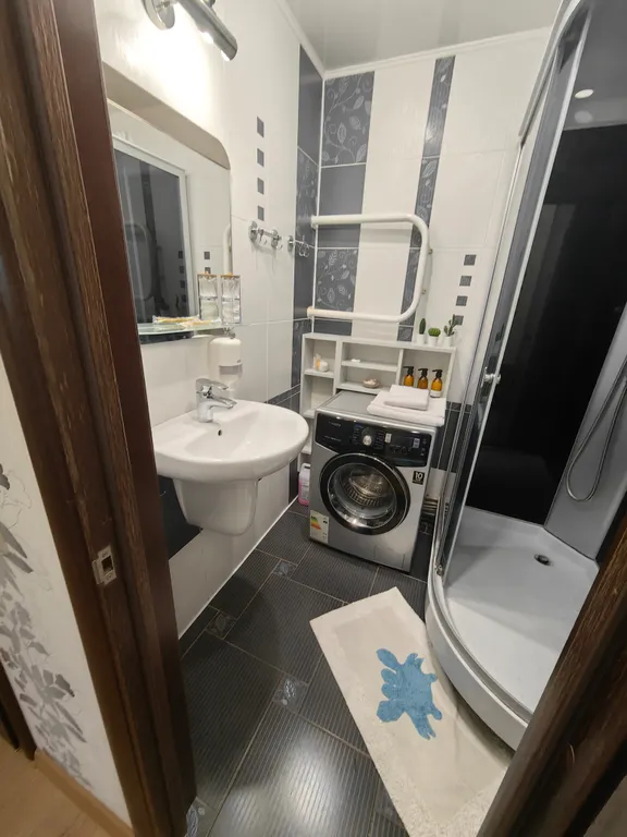 Квартира возле ТЦ Тринити