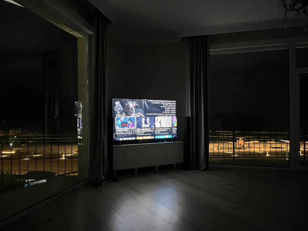 Квартира с панорамными окнами с видом на море