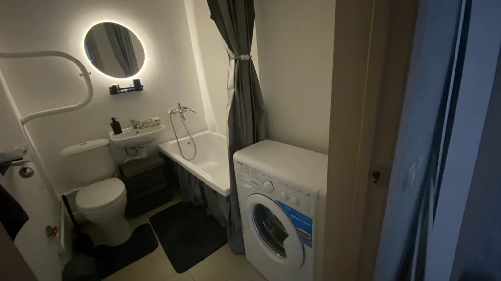 Студия в центре города с видом на реку