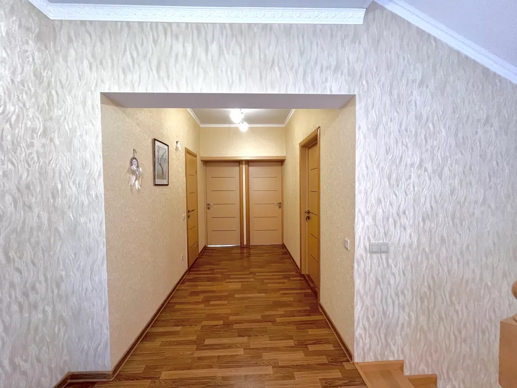 Уютный дом с бассейном