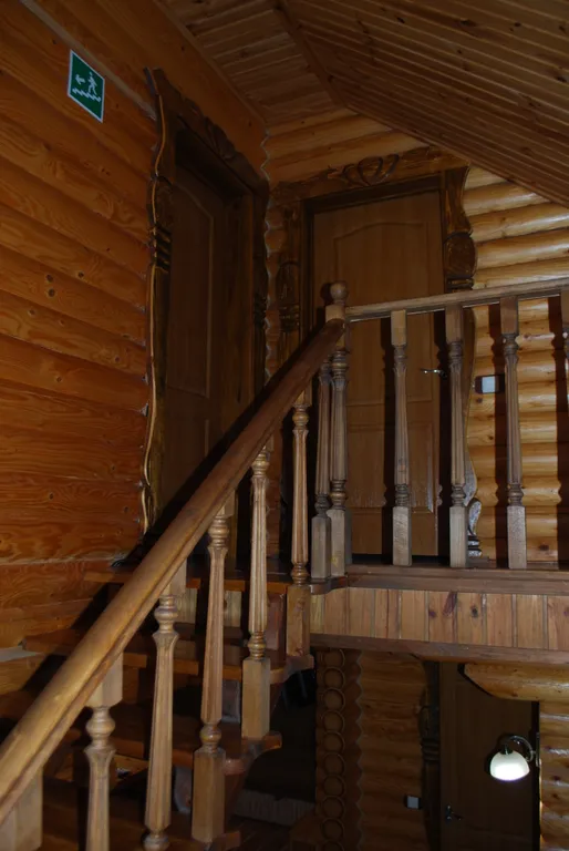 Деревянный сруб на Западном побережье Крыма