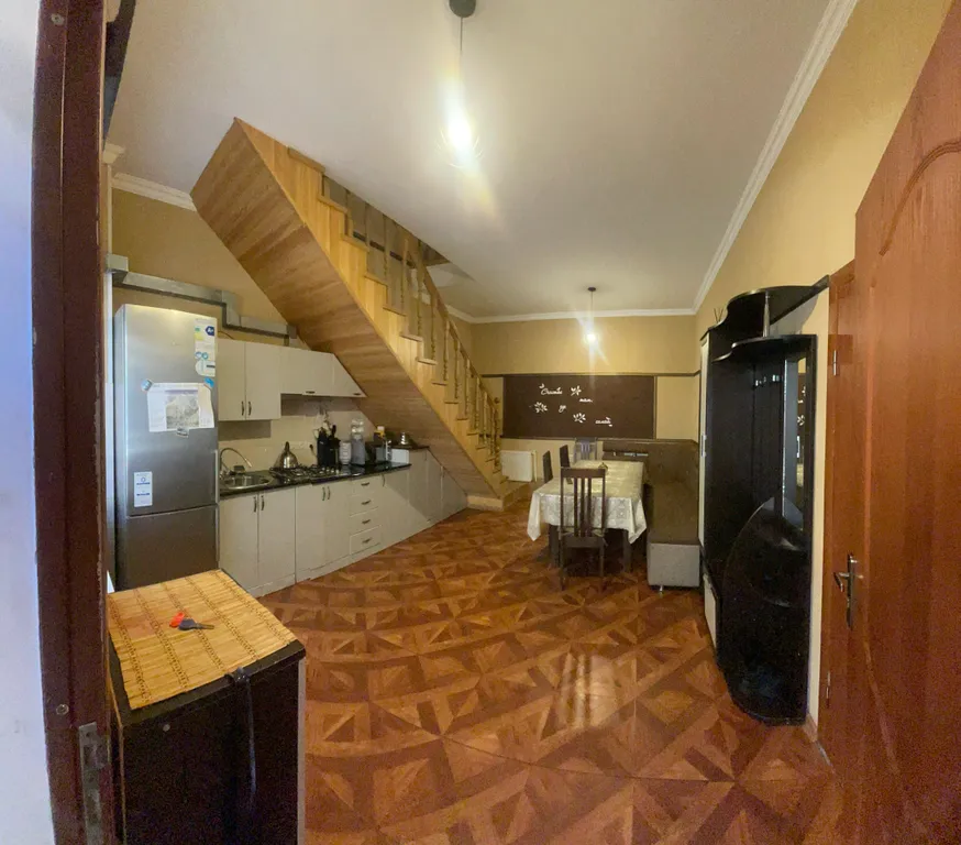 Уютный домик в центре живописного Домбая