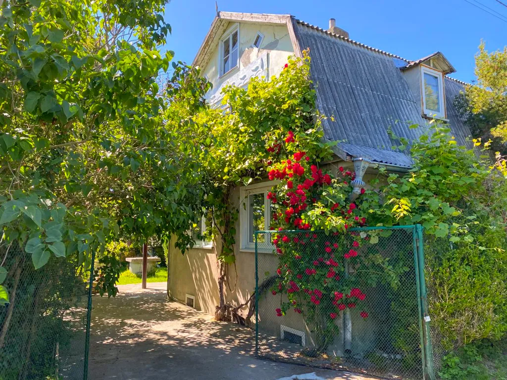 Уютный дом в тихом месте, рядом с морем