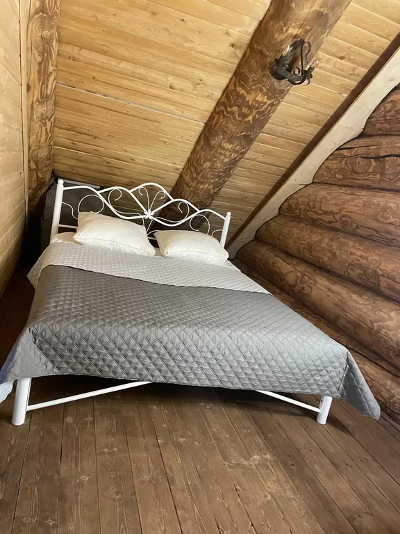 Дом из цельного массива с баней