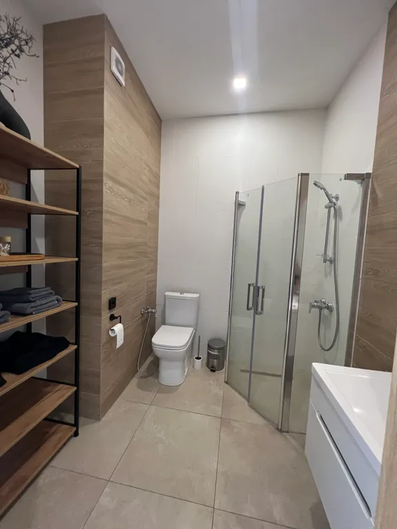 Однокомнатная комнатная с видом на море