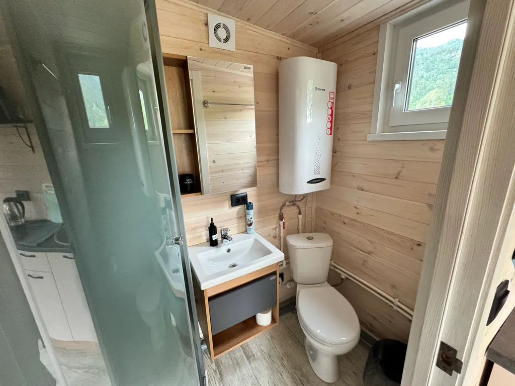 Домик с видом на горы