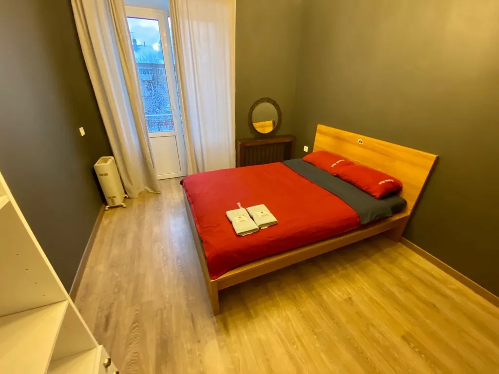 Большая квартира в Сталинском доме в Калининце