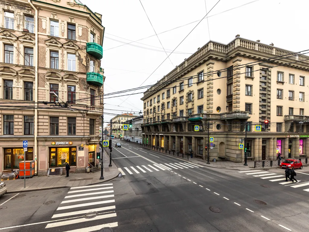 Студия в центре с балконом с видом на центр