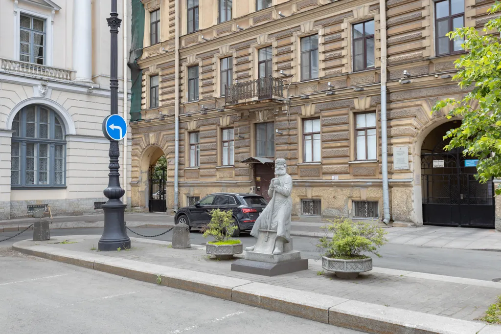 Апартаменты у Александринского театра