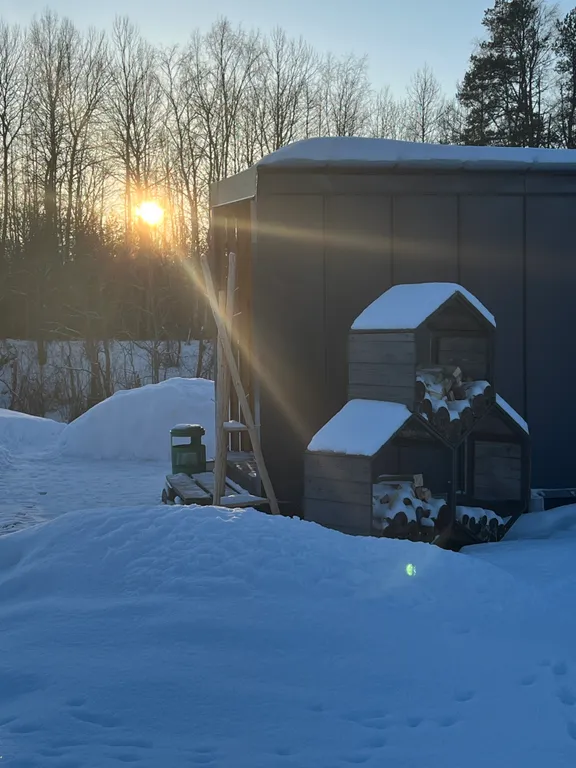 Коттедж Семейный коттедж на берегу реки Лава — Ручьи