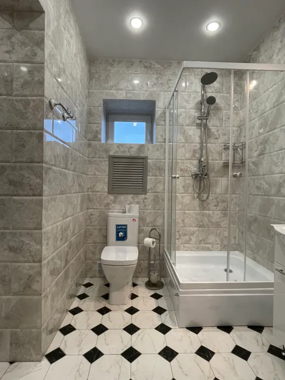 Коттедж Уютный дом с камином и сауной у озера — Ларионово