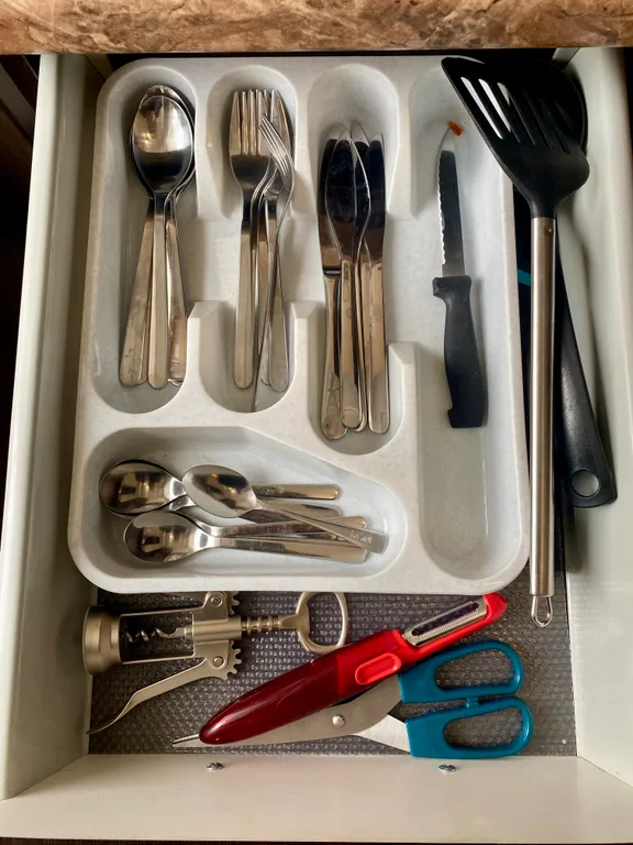 Рядом с черным озером