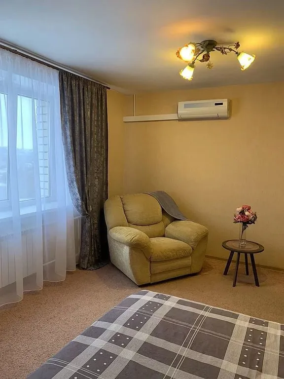 Просторная (98 м) 3-х комнатная квартира с видом на Успенский собор!