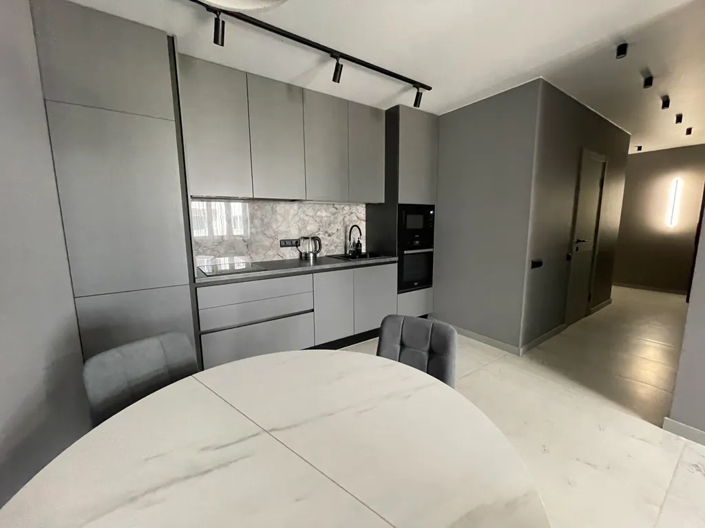 Абсолютно новая, роскошная квартира