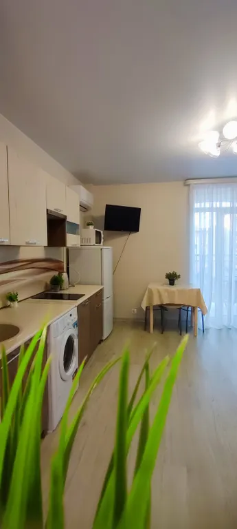 Студия с бассейнами рядом с Кипарисовым озером