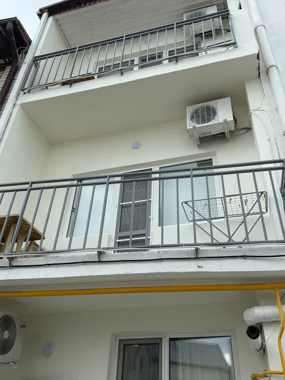 Трёхэтажный Дом в 15 м от моря вмещает до 12 взрослых гостей