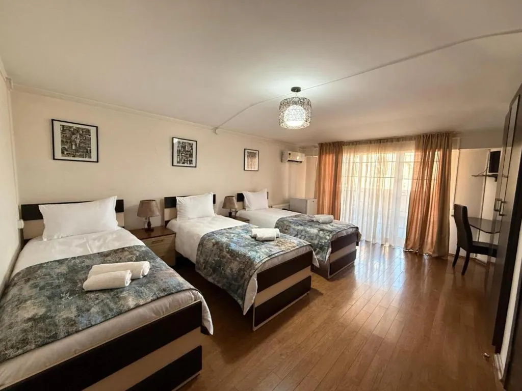 Comfort Triple Room With Terrace