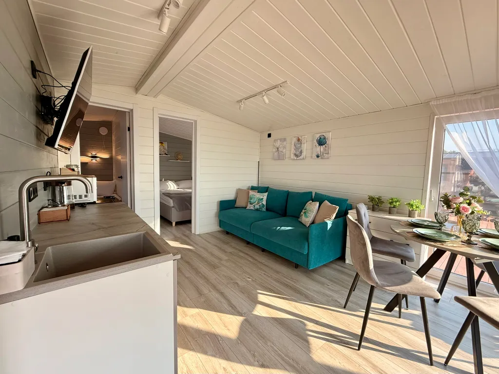 Barn with pool (дом на берегу рыбинского водохранилища)