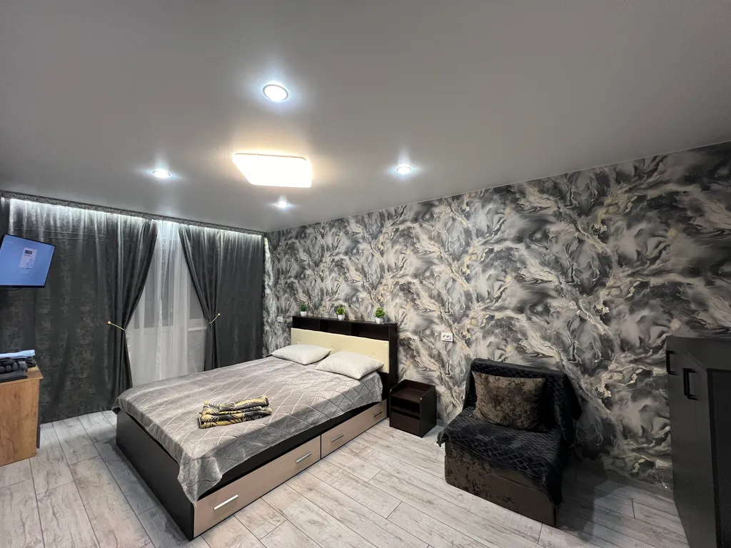 Квартира с новым ремонтом в самом центре города