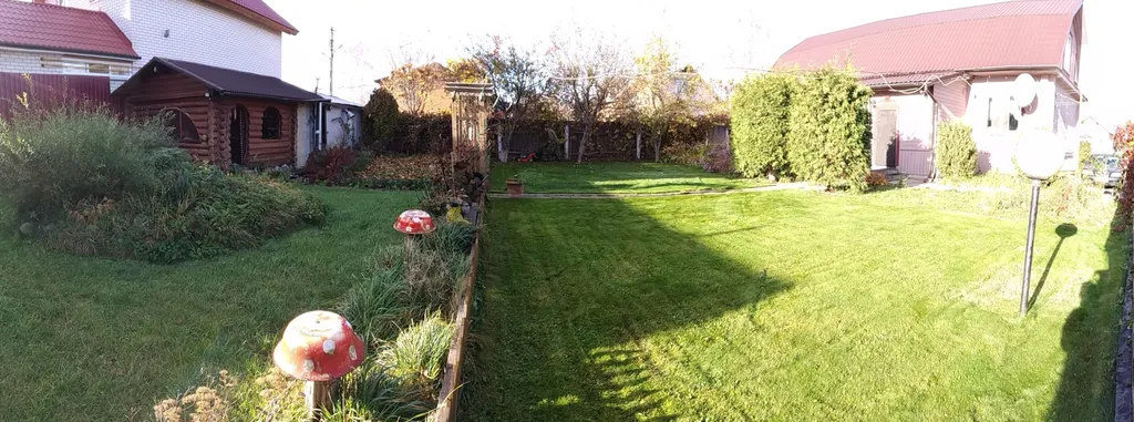 Уютный дом в черте города Осташков на берегу озера Селигер