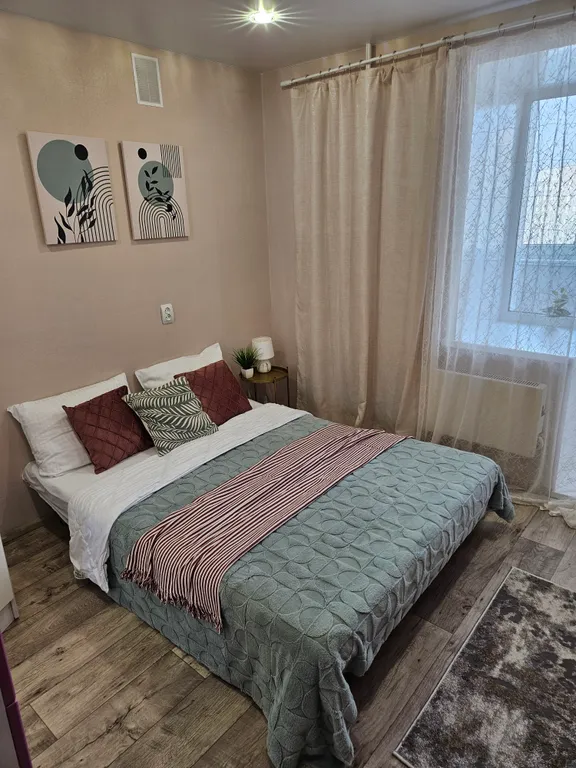 Уютная квартира в современном районе и рядом с лесом